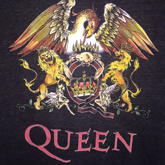 Freddy Mercury’s Queen Band Logo T-shirt - Picture 3 of 6